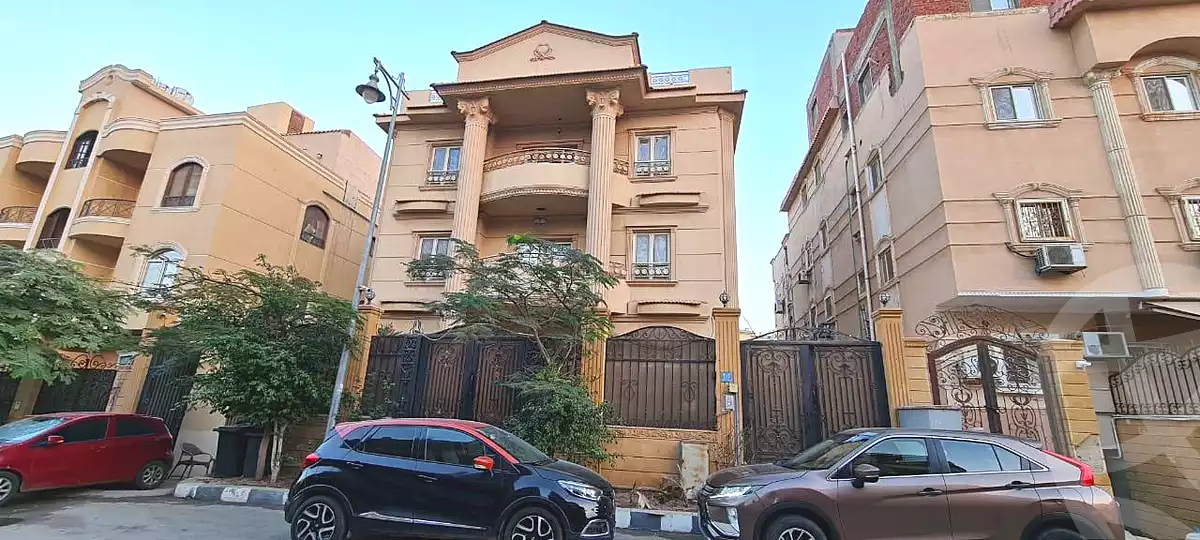 https://aqarmap.com.eg/en/listing/7317806-for-sale-cairo-new-cairo-compounds-kmbwnd-ldf-lwtny