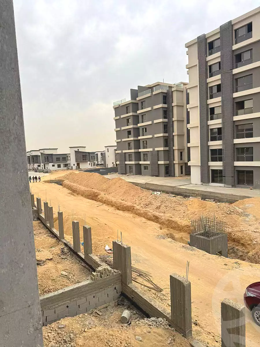 https://aqarmap.com.eg/ar/listing/7317825-for-sale-cairo-new-cairo-compounds-kmbwnd-kryk-twn-il-cazar