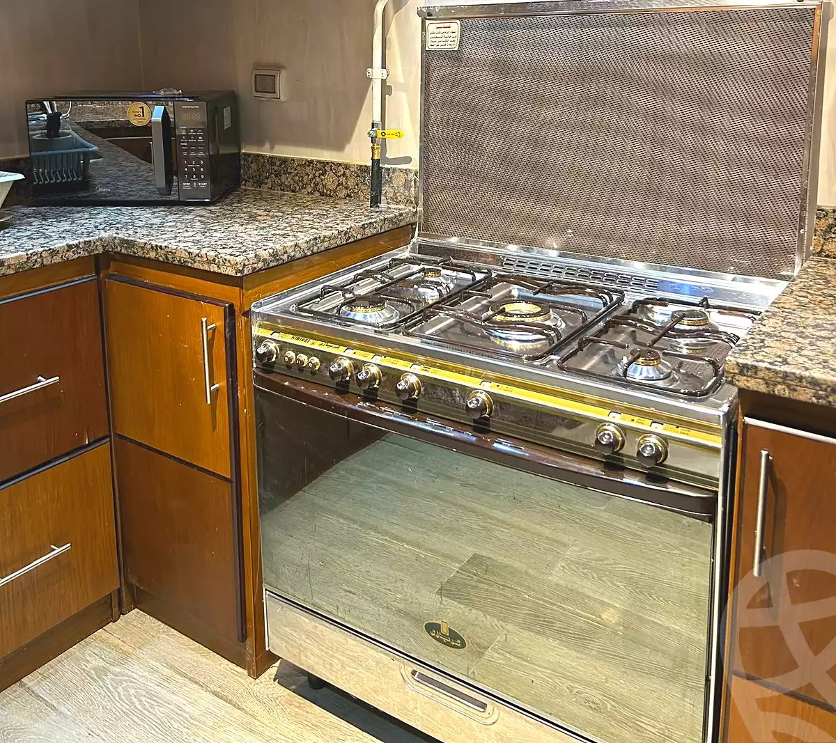 https://aqarmap.com.eg/ar/listing/7317937-for-rent-cairo-new-cairo-lrhb-city-phase-2-amr-ibn-el-aas-st