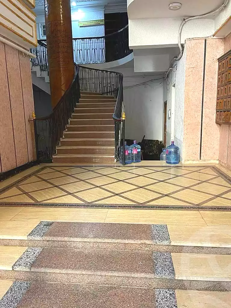 https://aqarmap.com.eg/ar/listing/7318020-for-sale-alexandria-sydy-bshr-sydy-bshr-bhry-shr-khld-bn-lwlyd