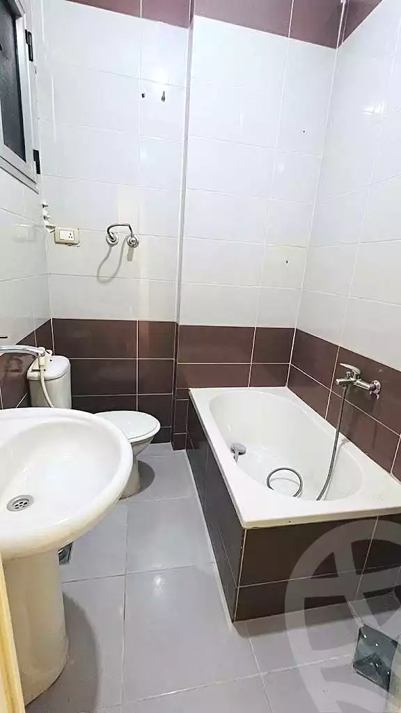 https://aqarmap.com.eg/en/listing/7318070-for-sale-alexandria-alhadara-new-el-hadra-al-gemezi-st