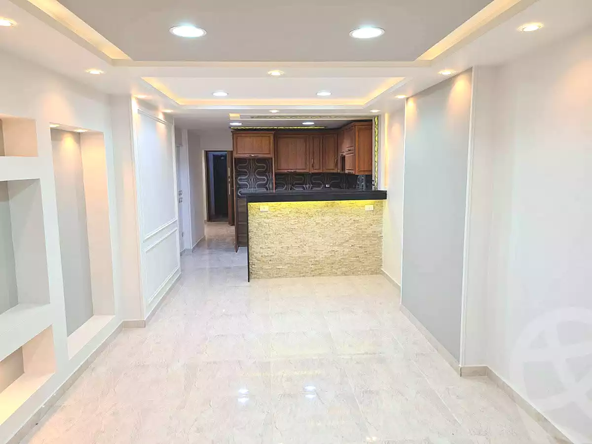 https://aqarmap.com.eg/en/listing/7318114-for-rent-alexandria-el-montazah-compounds-in-el-montazah-royal-plaza-compound-al-halawany