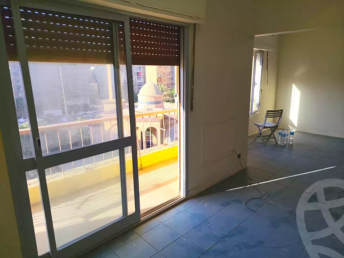 https://aqarmap.com.eg/ar/listing/7318260-for-rent-cairo-helwan-hadayek-helwan-nile-corniche-st
