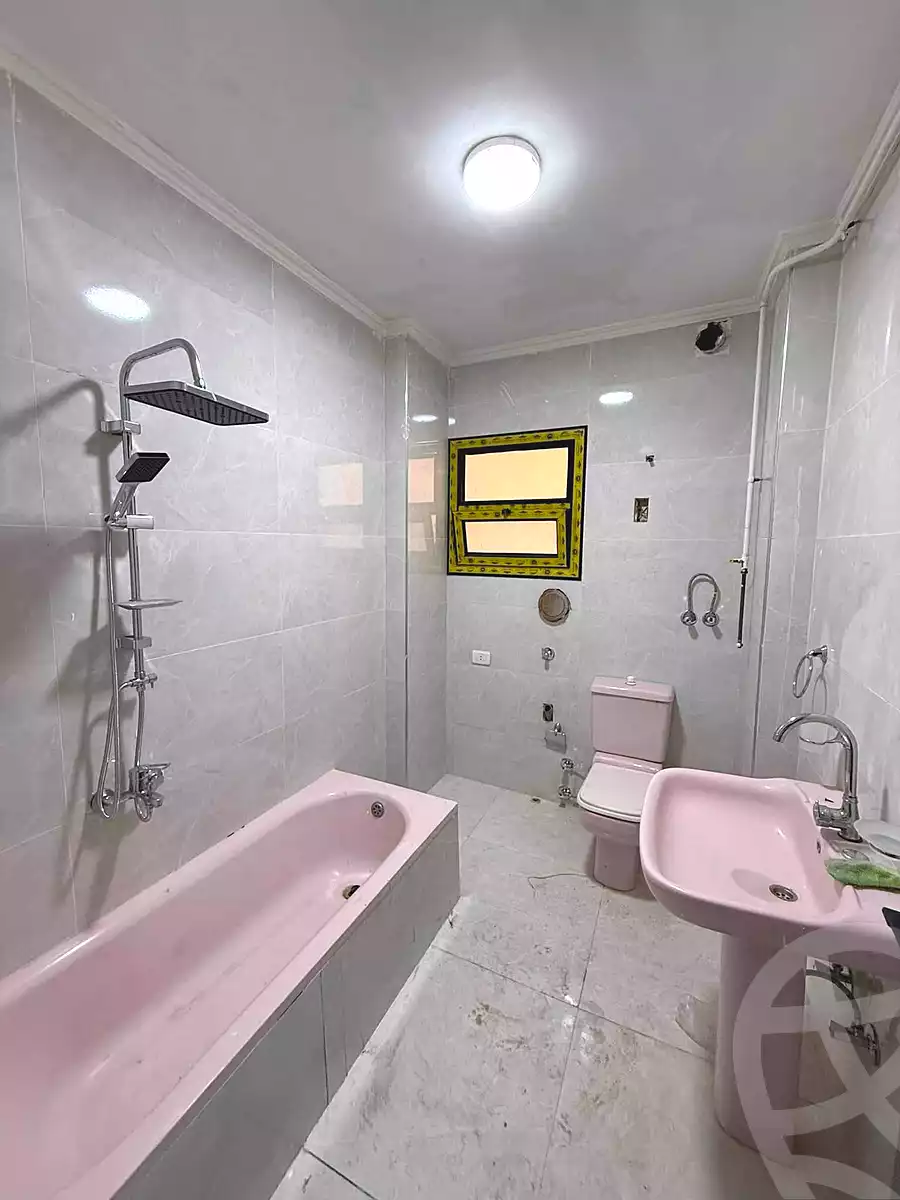 https://aqarmap.com.eg/ar/listing/7318765-for-sale-alexandria-el-asafra-shr-45