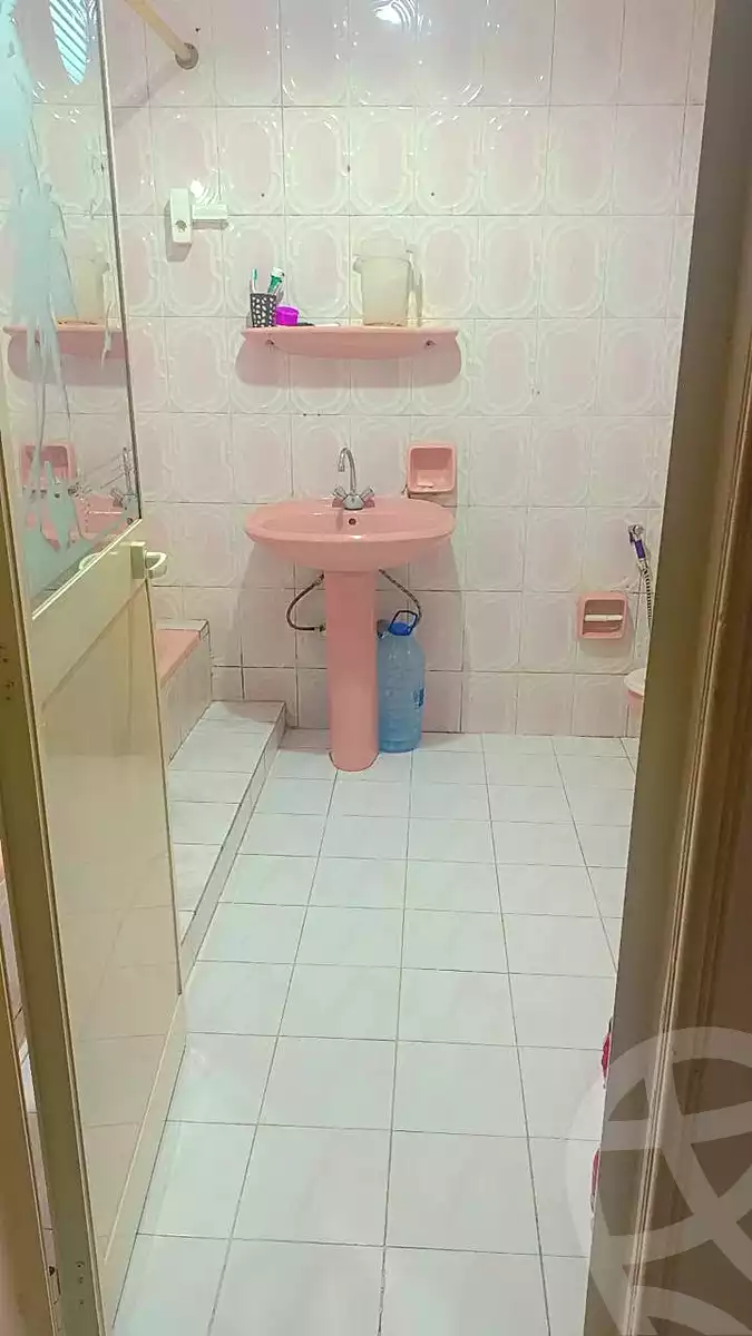 https://aqarmap.com.eg/ar/listing/7318870-for-sale-alexandria-al-agamy-el-hanouvel