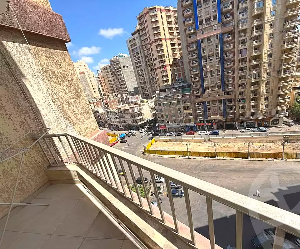 https://aqarmap.com.eg/ar/listing/7319022-for-sale-alexandria-sydy-bshr