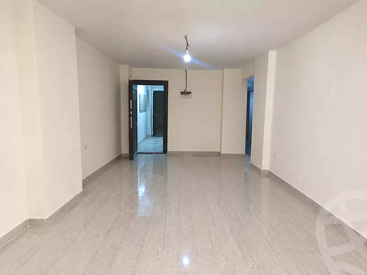 https://aqarmap.com.eg/ar/listing/7319499-for-sale-alexandria-sydy-bshr-sydy-bshr-bhry-shr-khld-bn-lwlyd