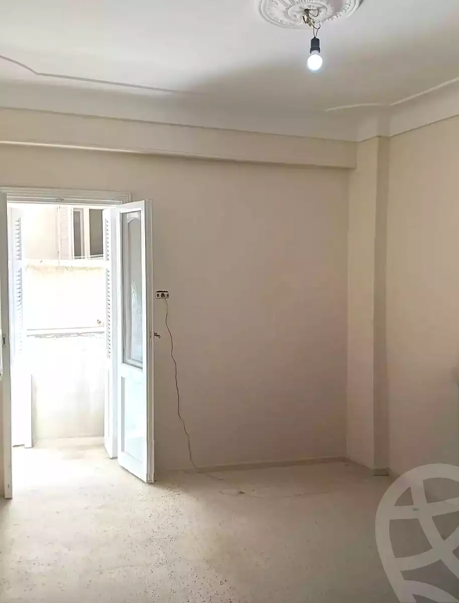 https://aqarmap.com.eg/en/listing/7319909-for-sale-alexandria-al-agamy-el-hanouvel-al-haded-we-al-soulb-st