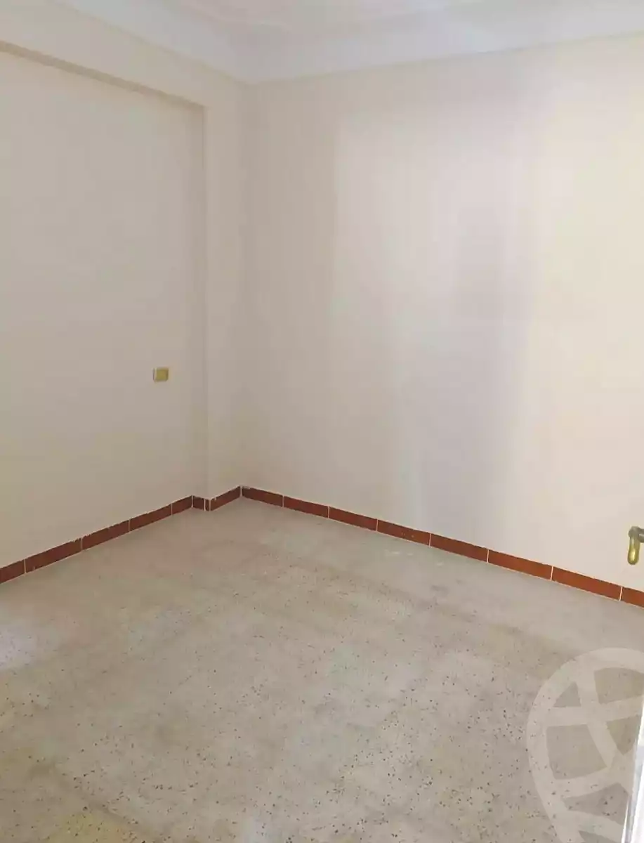 https://aqarmap.com.eg/en/listing/7319909-for-sale-alexandria-al-agamy-el-hanouvel-al-haded-we-al-soulb-st