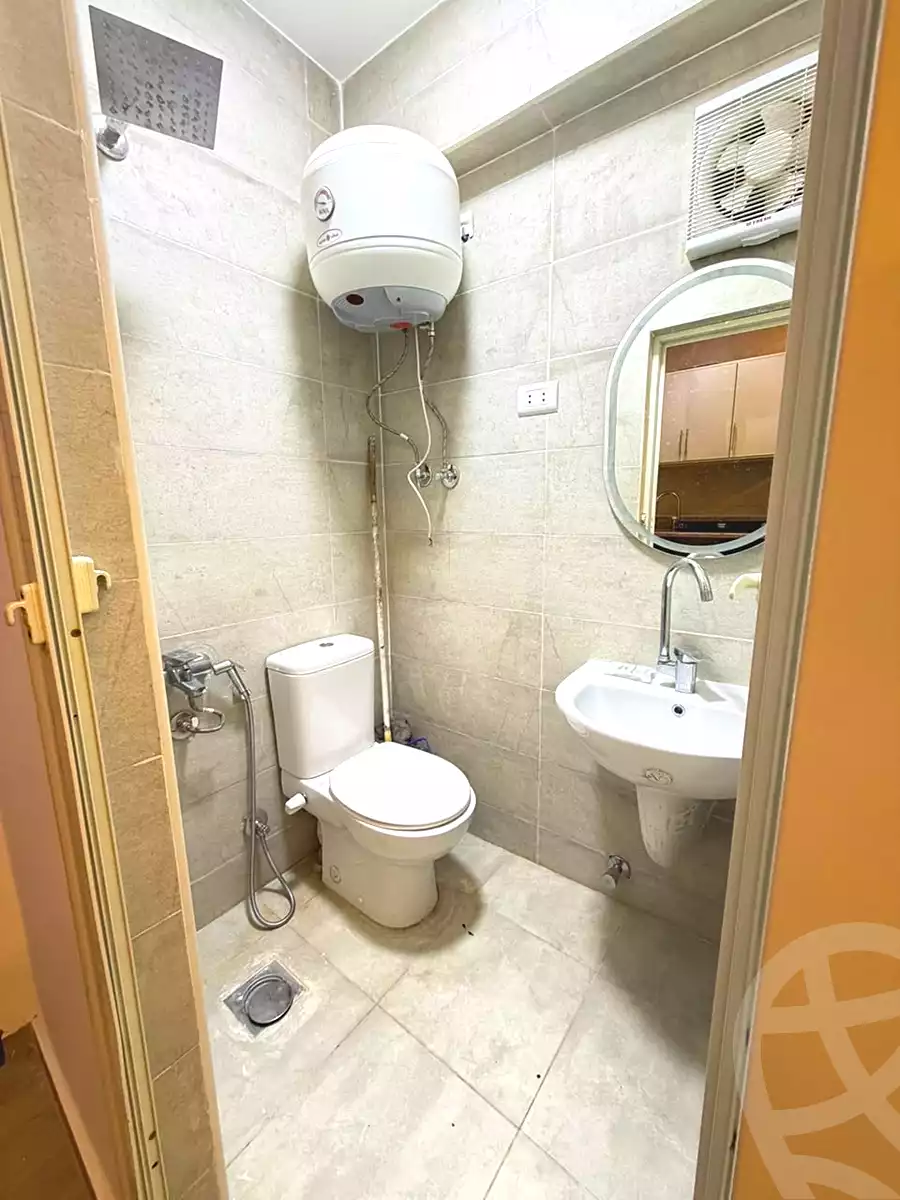 https://aqarmap.com.eg/ar/listing/7320048-for-rent-cairo-6th-of-october-el-ahyaa-neighborhood-1st-eighth-neighborhood