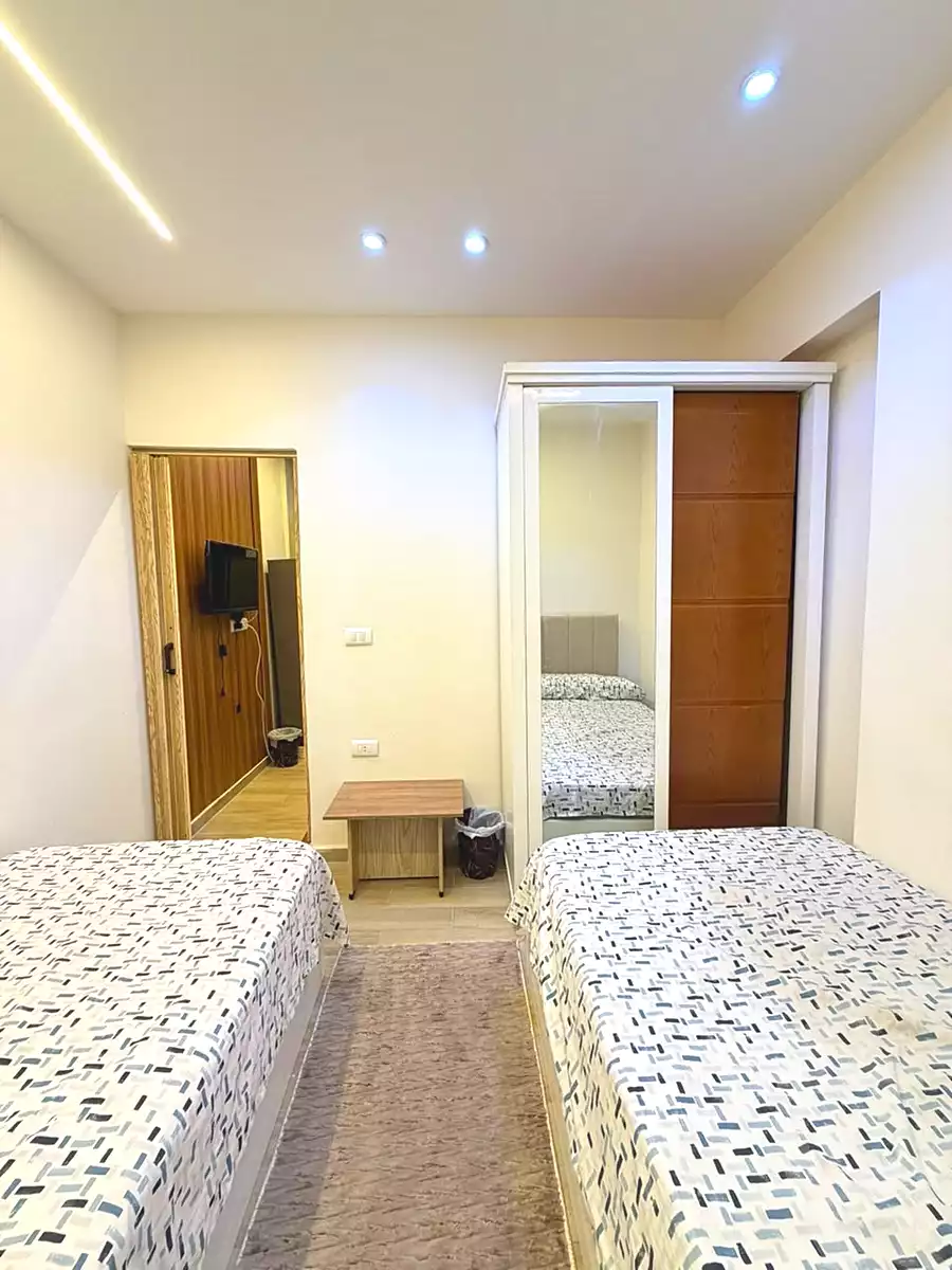 https://aqarmap.com.eg/ar/listing/7320048-for-rent-cairo-6th-of-october-el-ahyaa-neighborhood-1st-eighth-neighborhood