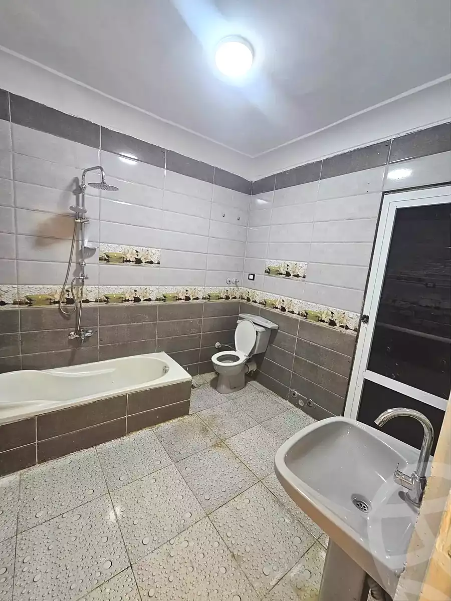 https://aqarmap.com.eg/en/listing/7320844-for-sale-alexandria-al-agamy-lbytsh