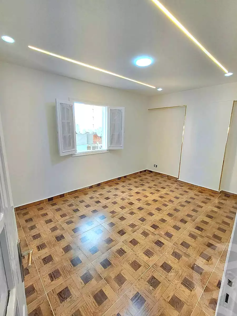 https://aqarmap.com.eg/en/listing/7321152-for-sale-alexandria-sydy-bshr-sydy-bshr-bhry-street-16