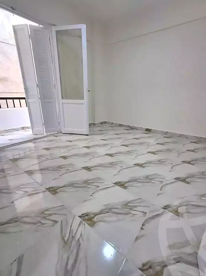 https://aqarmap.com.eg/en/listing/7321355-for-sale-alexandria-al-agamy-shataa-el-nakheel
