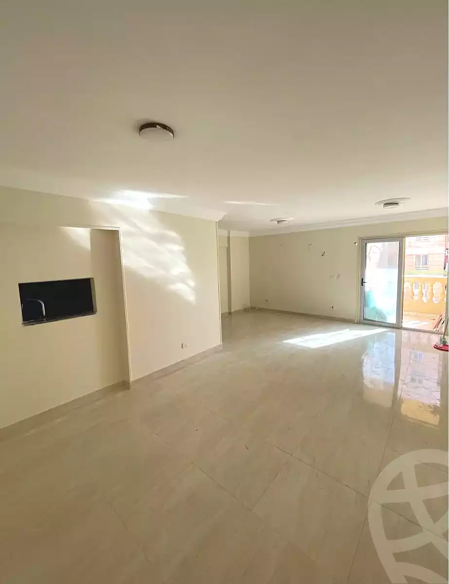 https://aqarmap.com.eg/ar/listing/7321365-for-sale-alexandria-moharram-bey