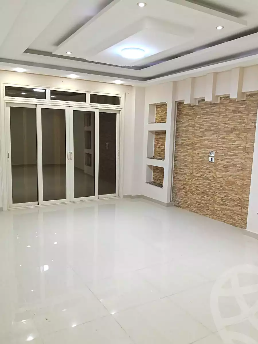 https://aqarmap.com.eg/ar/listing/7321896-for-rent-cairo-6th-of-october-compounds-family-land