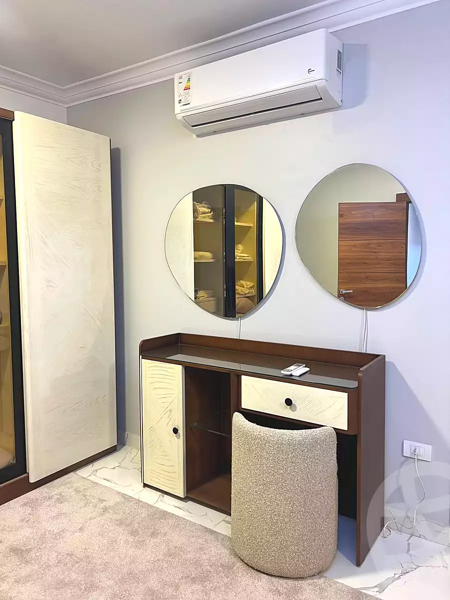 https://aqarmap.com.eg/ar/listing/7321962-for-rent-cairo-el-sheikh-zayed-city-el-hay-el-hady-ashaer-area-2-street-10