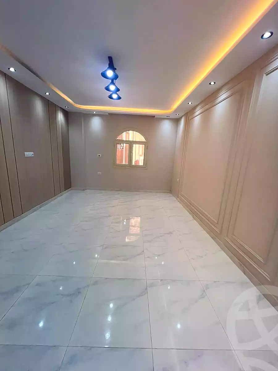 https://aqarmap.com.eg/ar/listing/7322038-for-sale-cairo-6th-of-october-el-ahyaa-neighborhood-3rd-al-hay-al-thalith-st