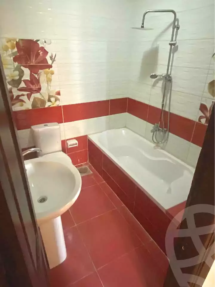 https://aqarmap.com.eg/en/listing/7322399-for-sale-alexandria-ganaklis-shr-bw-qyr-tryq-lhry