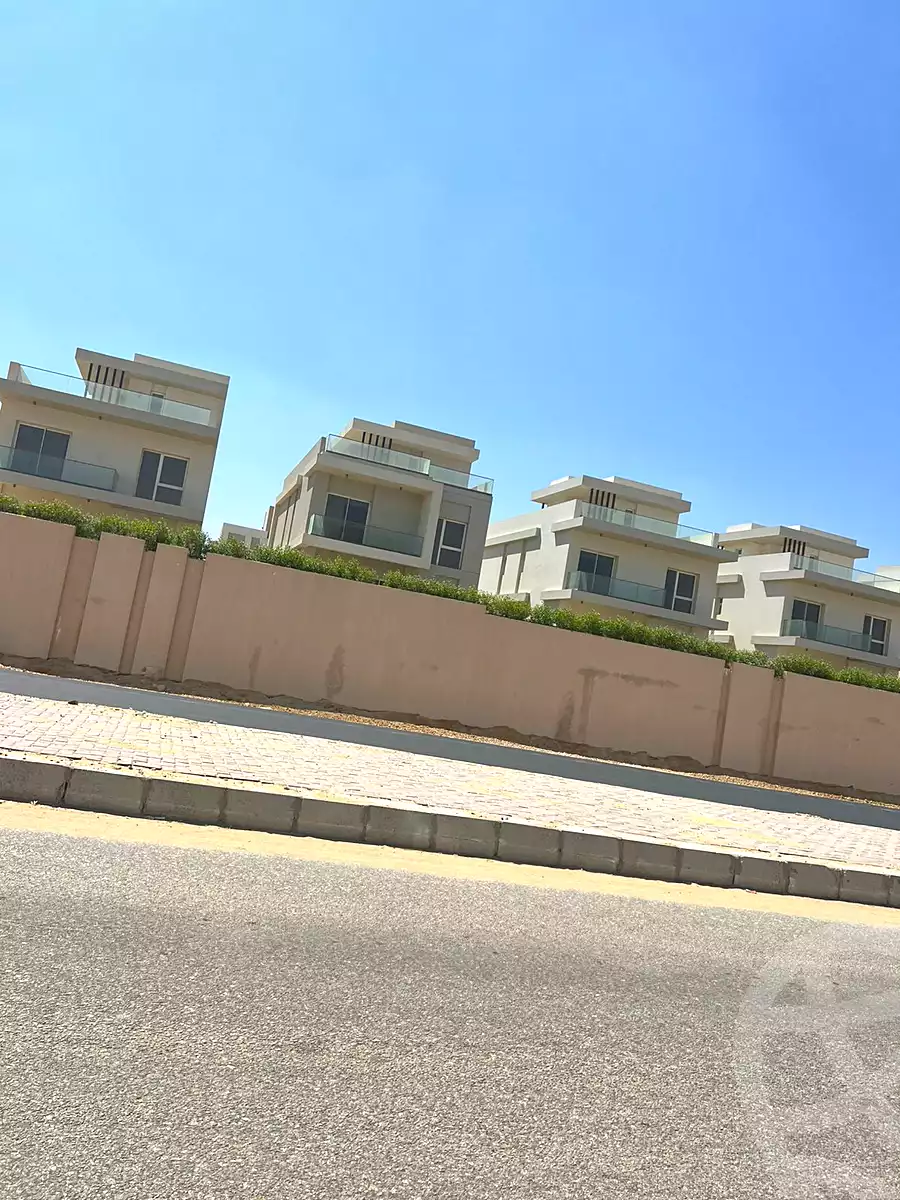 https://aqarmap.com.eg/en/listing/7322554-for-sale-cairo-el-sheikh-zayed-city-mntq-fr-y-bmdyn-lshykh-zyd