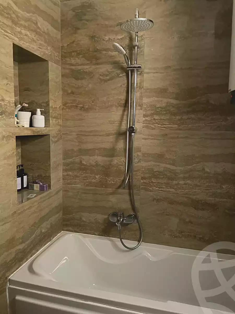 https://aqarmap.com.eg/ar/listing/7322555-for-sale-cairo-el-sheikh-zayed-city-small-investor