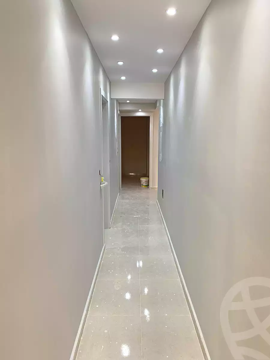 https://aqarmap.com.eg/ar/listing/7322694-for-sale-cairo-helwan-helwan-el-sharkeya-mostafa-safwat-st