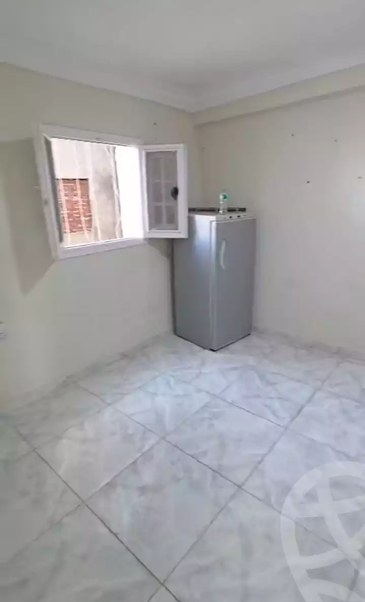 https://aqarmap.com.eg/ar/listing/7322952-for-sale-alexandria-new-miami-eskot