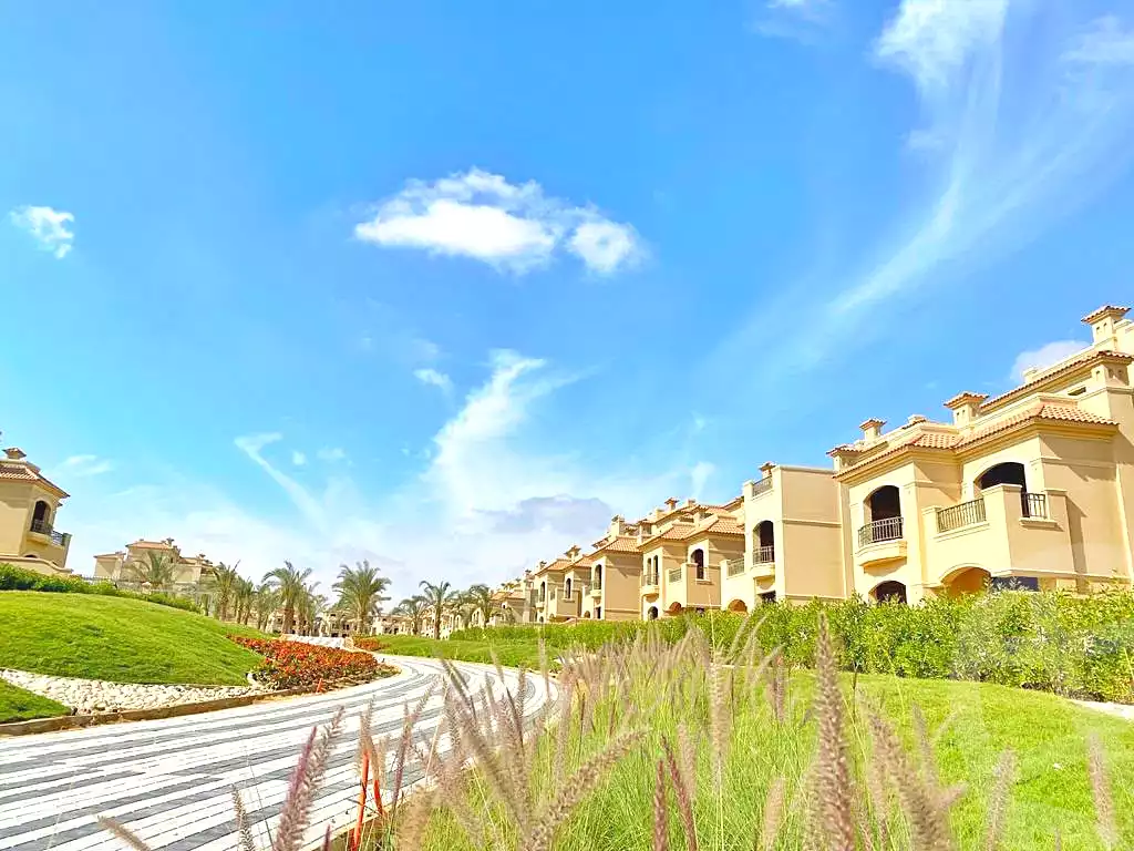 https://aqarmap.com.eg/ar/listing/7323837-for-sale-cairo-new-administrative-capital-r4-la-vista-city