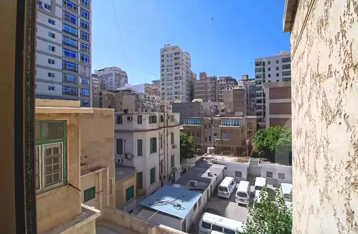 https://aqarmap.com.eg/en/listing/7323883-for-sale-alexandria-lauran-ibrahim-naseer-st