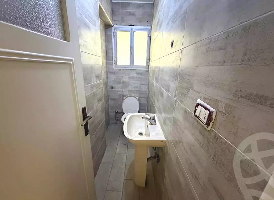 https://aqarmap.com.eg/ar/listing/7325147-for-sale-alexandria-lauran