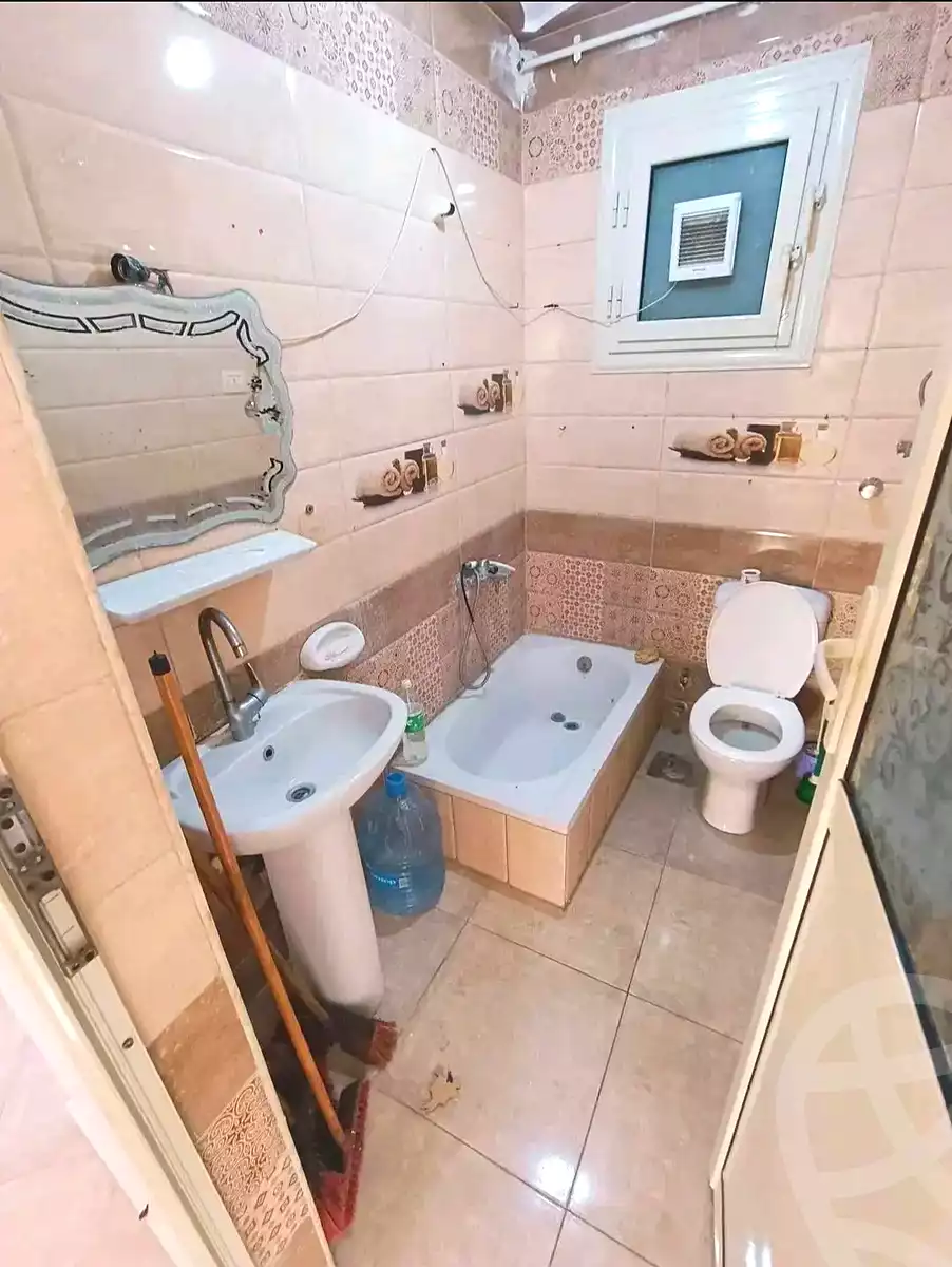 https://aqarmap.com.eg/ar/listing/7326460-for-sale-alexandria-sydy-bshr-sydy-bshr-bhry-gamal-abd-el-nasir-st