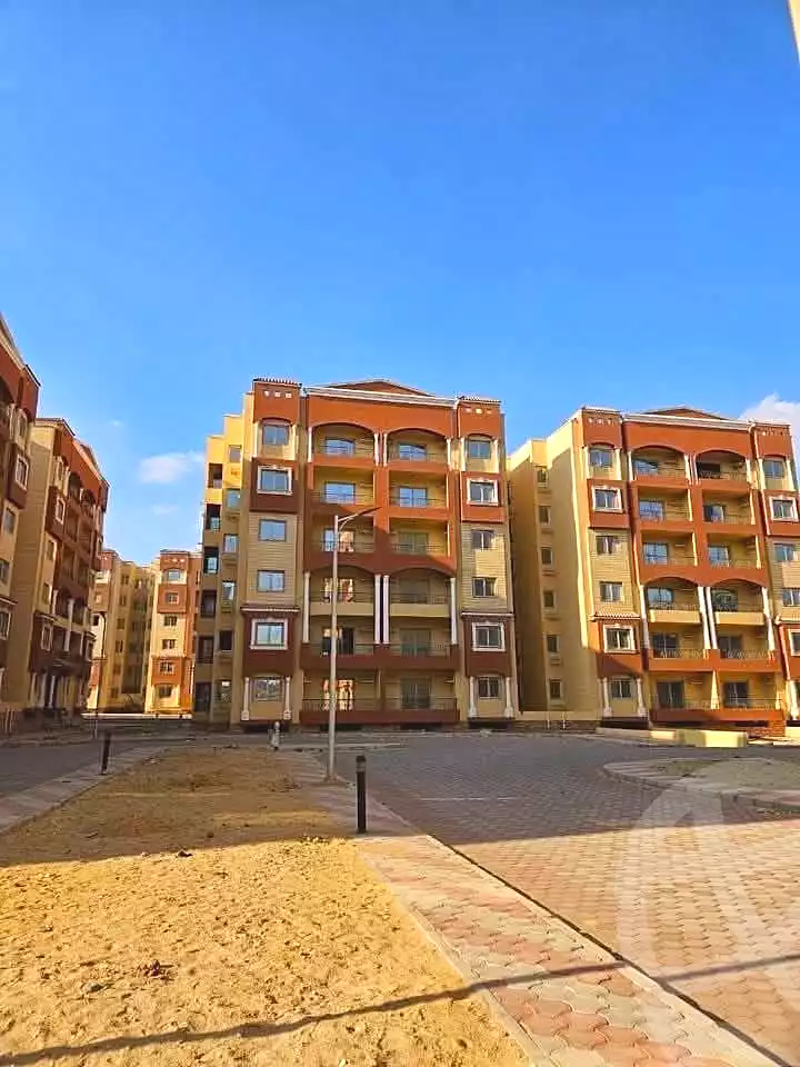 https://aqarmap.com.eg/en/listing/7326959-for-sale-cairo-new-cairo-compounds-loaloat-new-cairo