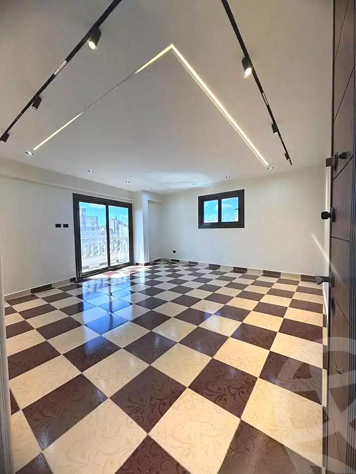 https://aqarmap.com.eg/ar/listing/7327023-for-sale-alexandria-el-asafra-shr-45