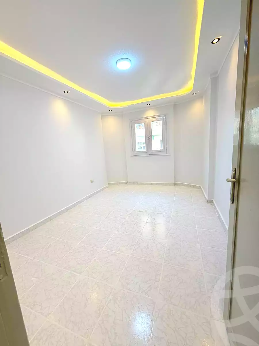 https://aqarmap.com.eg/ar/listing/7330631-for-sale-alexandria-al-agamy-shataa-el-nakheel