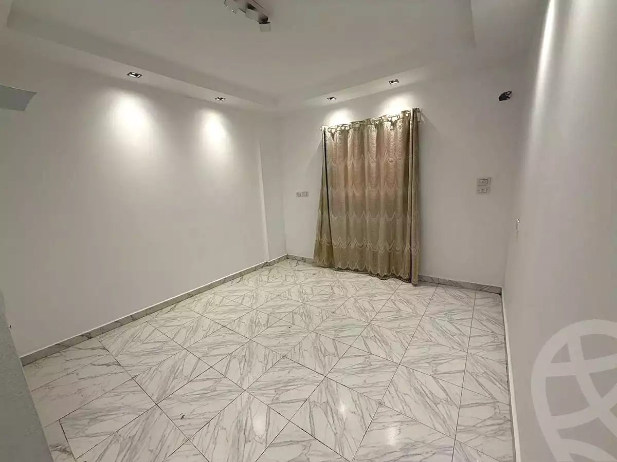 https://aqarmap.com.eg/ar/listing/7330821-for-sale-cairo-helwan-mohamed-sayed-ahmed-st