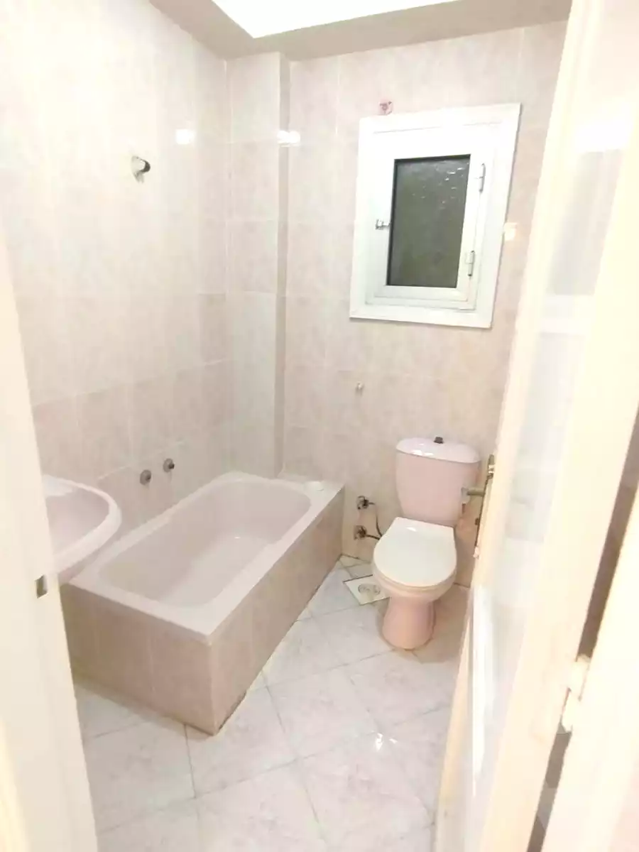 https://aqarmap.com.eg/en/listing/7330839-for-sale-alexandria-al-agamy-shataa-el-nakheel