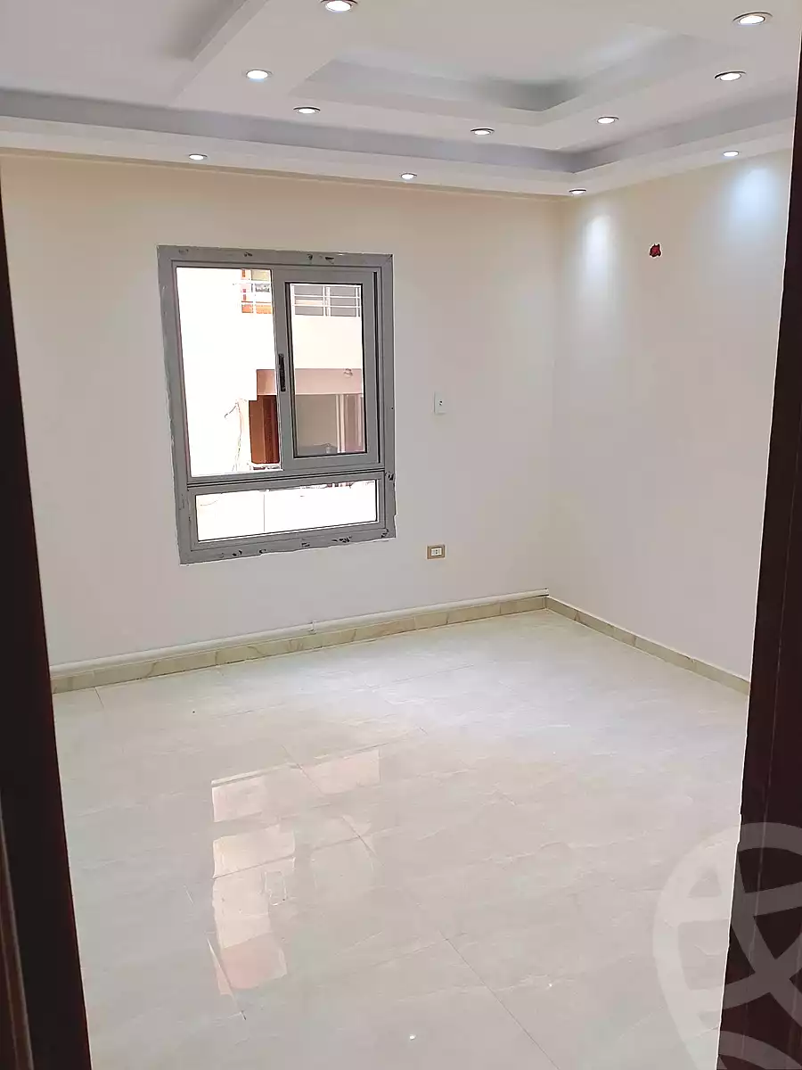 https://aqarmap.com.eg/ar/listing/7330973-for-sale-alexandria-sydy-bshr-sydy-bshr-bhry