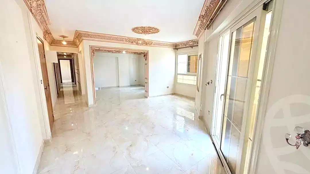 https://aqarmap.com.eg/ar/listing/7331240-for-rent-alexandria-ganaklis