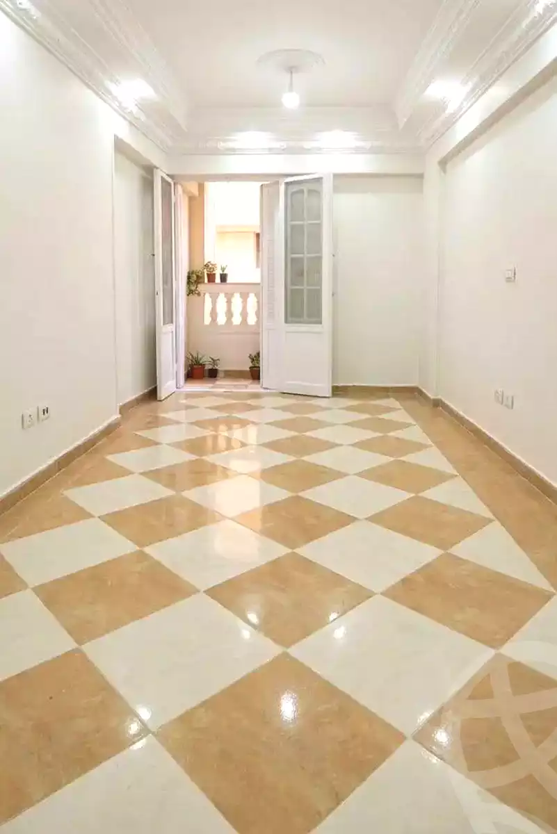 https://aqarmap.com.eg/ar/listing/7331250-for-sale-alexandria-sydy-bshr-sydy-bshr-bhry-ali-hipa-st