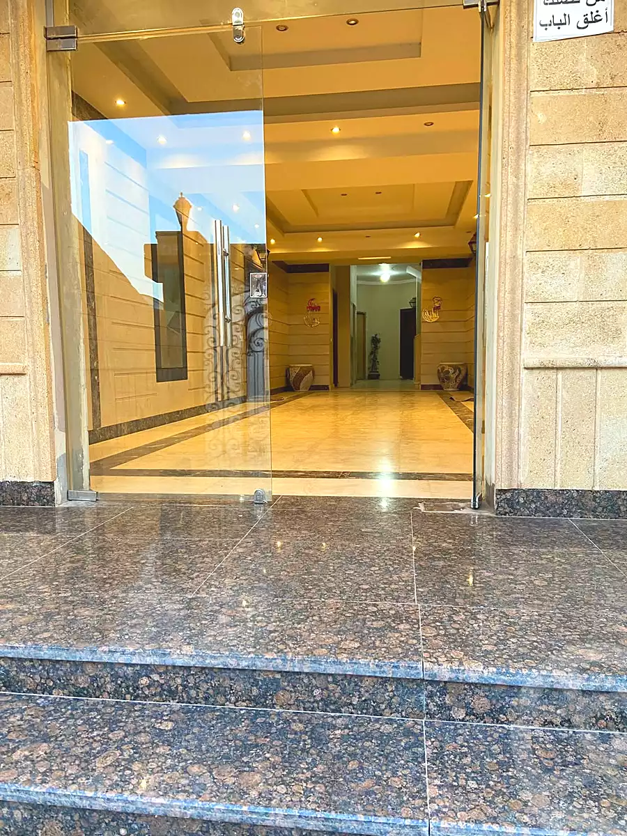https://aqarmap.com.eg/ar/listing/7331590-for-sale-cairo-new-cairo-compounds-kmbwnd-lnkhyl