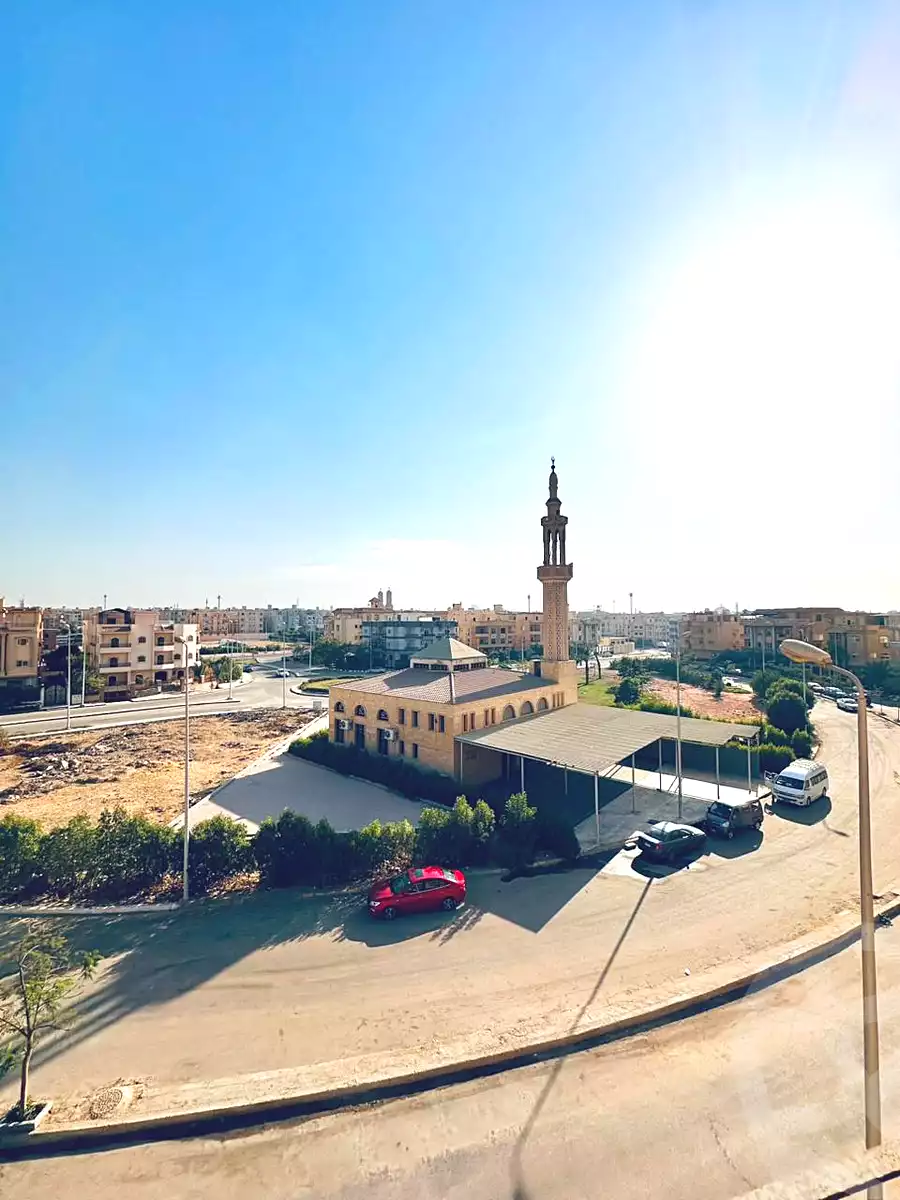 https://aqarmap.com.eg/en/listing/7331647-for-sale-cairo-el-sheikh-zayed-city-el-hay-elthamen-area-1