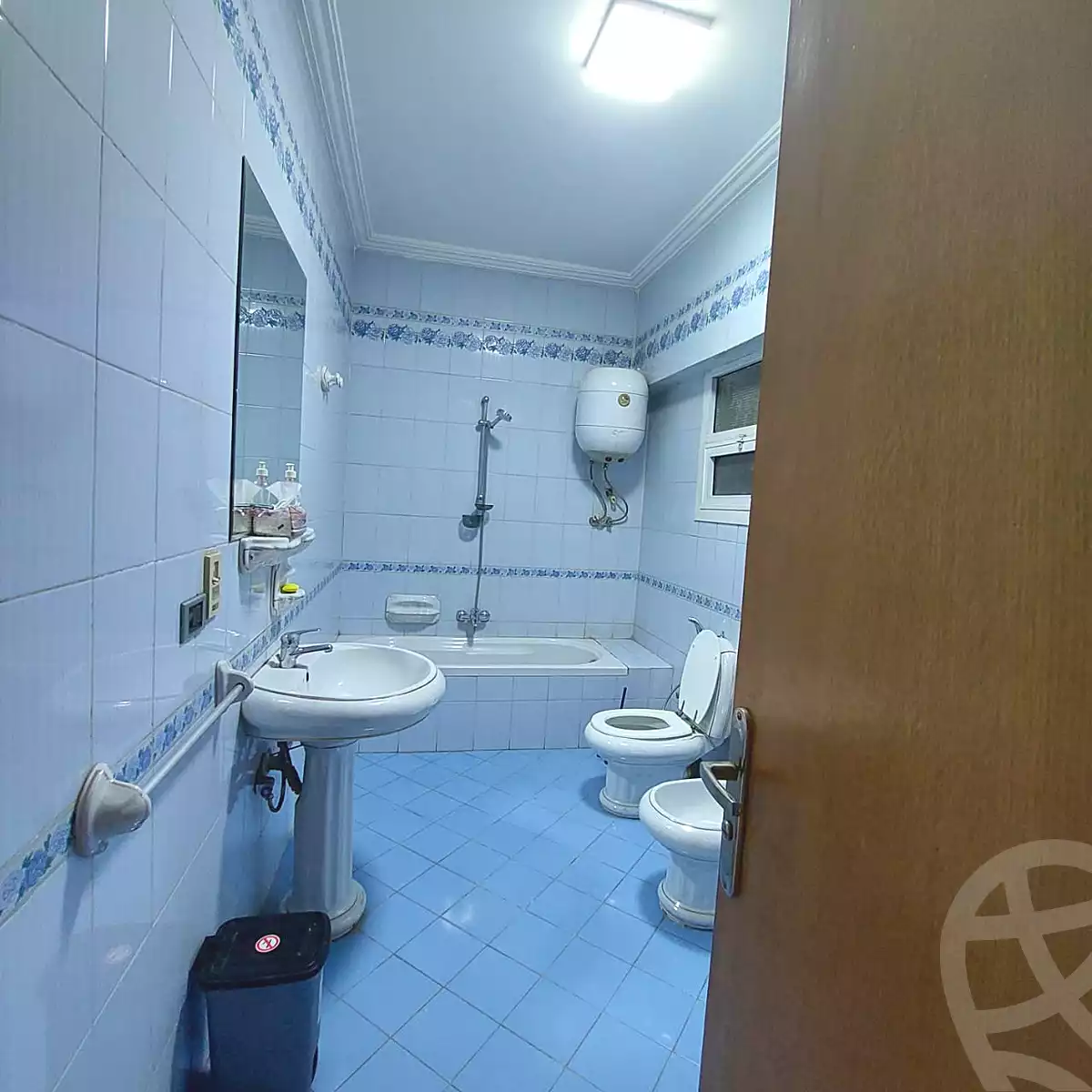 https://aqarmap.com.eg/en/listing/7331882-for-rent-cairo-heliopolis-merryland-nehro-st