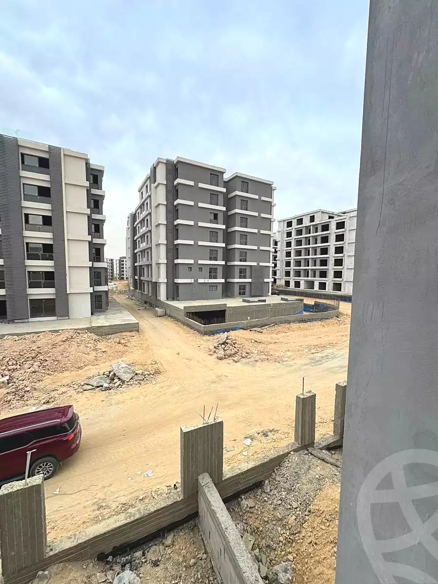 https://aqarmap.com.eg/en/listing/7332096-for-sale-cairo-new-cairo-compounds-kmbwnd-kryk-twn-il-cazar