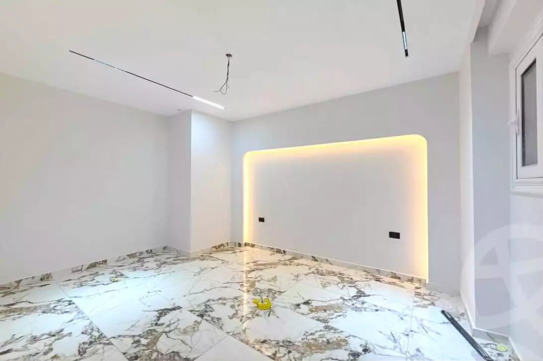 https://aqarmap.com.eg/ar/listing/7332100-for-sale-alexandria-camp-cesar-el-gaish-rd