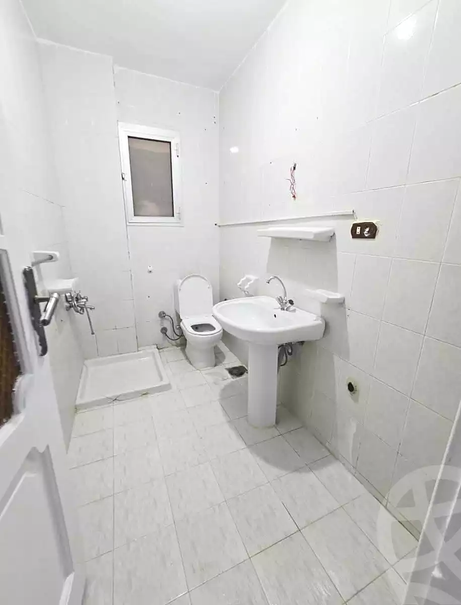 https://aqarmap.com.eg/ar/listing/7332355-for-sale-alexandria-al-agamy-shataa-el-nakheel