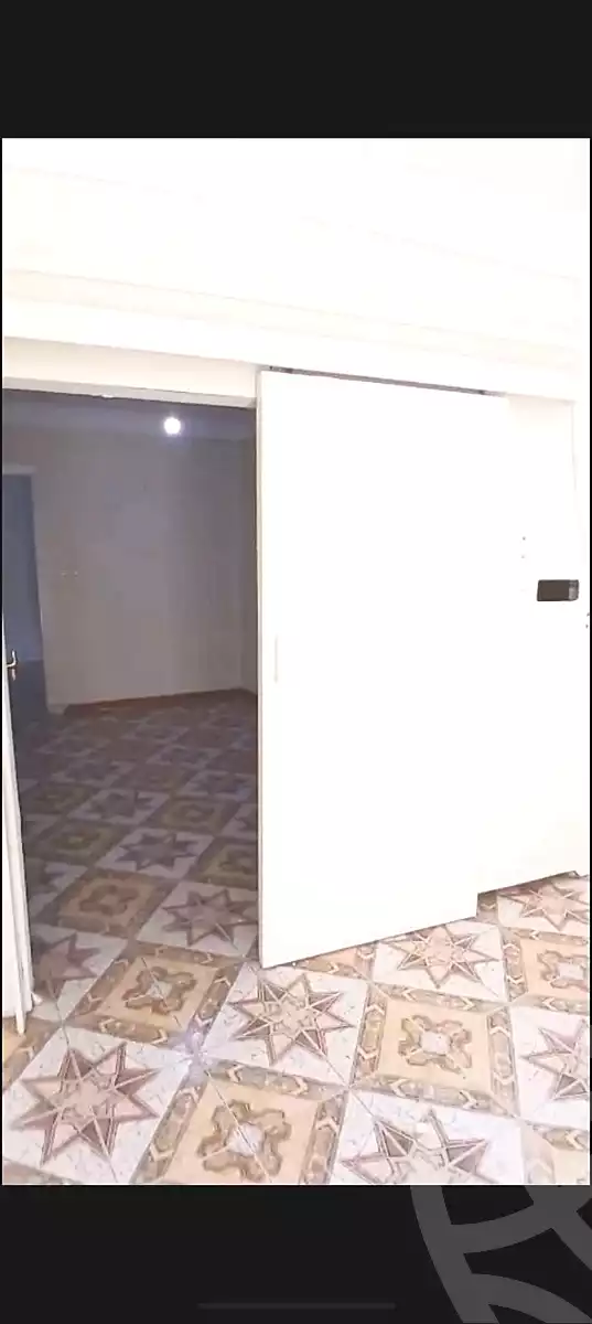 https://aqarmap.com.eg/ar/listing/7332590-for-sale-alexandria-mntq-fr-y-blskndry-el-awayed