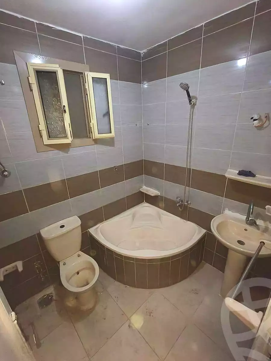 https://aqarmap.com.eg/en/listing/7332935-for-rent-alexandria-lsywf-el-falki