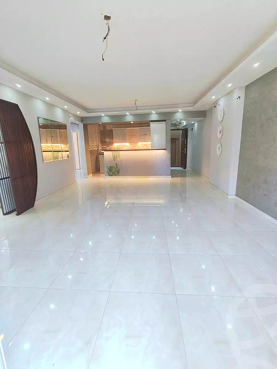 https://aqarmap.com.eg/ar/listing/7332943-for-sale-alexandria-sydy-bshr-sydy-bshr-bhry-shr-mhmwd-l-yswy
