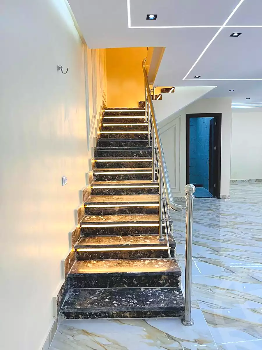 https://aqarmap.com.eg/en/listing/7333475-for-sale-cairo-6th-of-october-compounds-knry