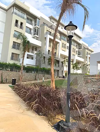 https://aqarmap.com.eg/en/listing/7333724-for-sale-cairo-new-cairo-compounds-hyde-park-cluster-1-hyde-park